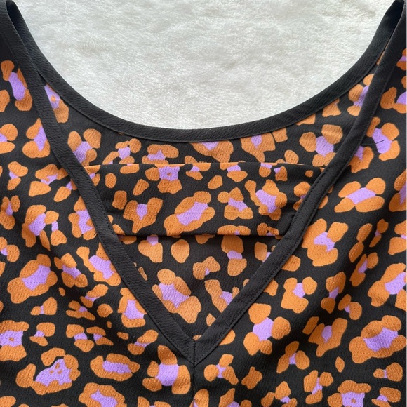 Plus Size Leopard Print Long Sleeve Dress - Picture 4 of 5